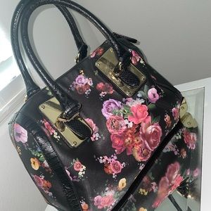Hand bag